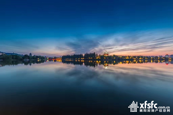 0809062465dc6e39757982.jpg 1.jpg