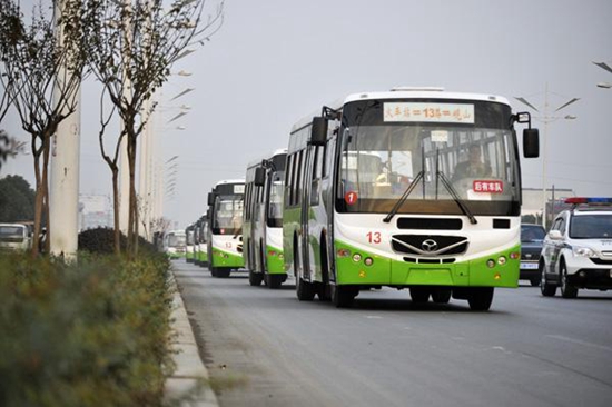 公交車(chē)1.jpg